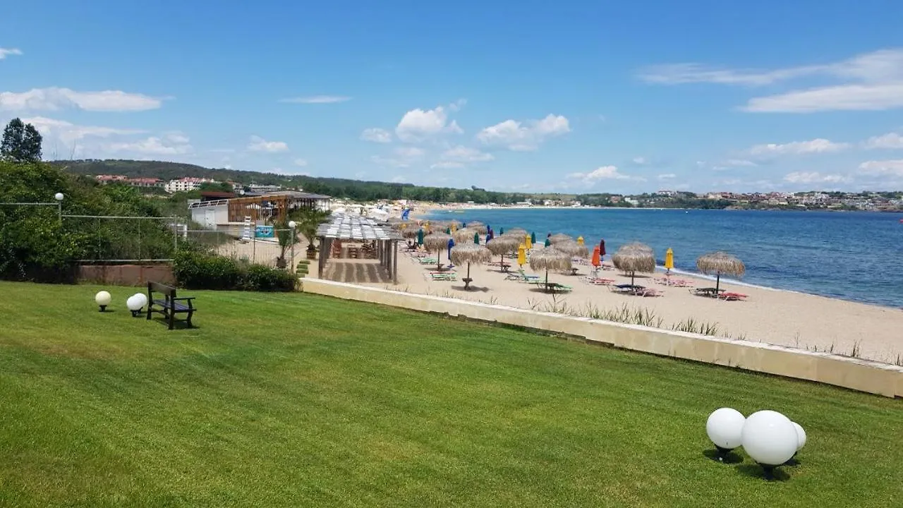 Sand Lilies Beach Apartments Sozopol