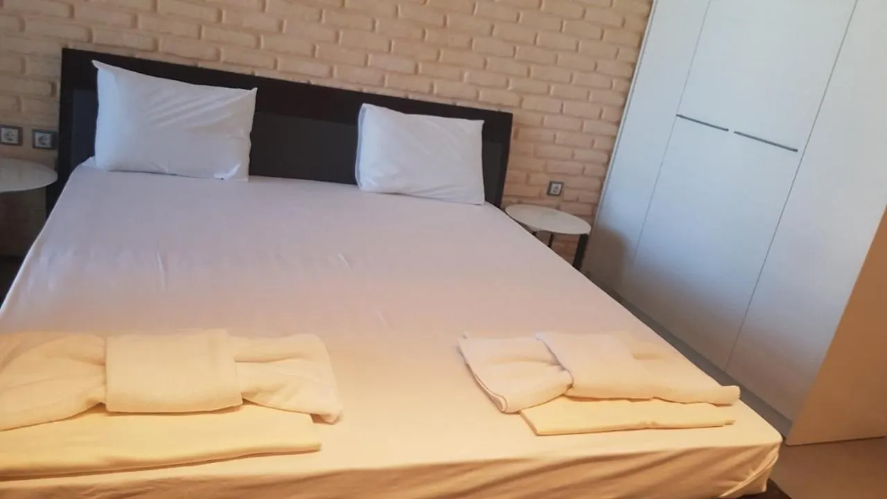 Sand Lilies Beach Apartments Sozopol